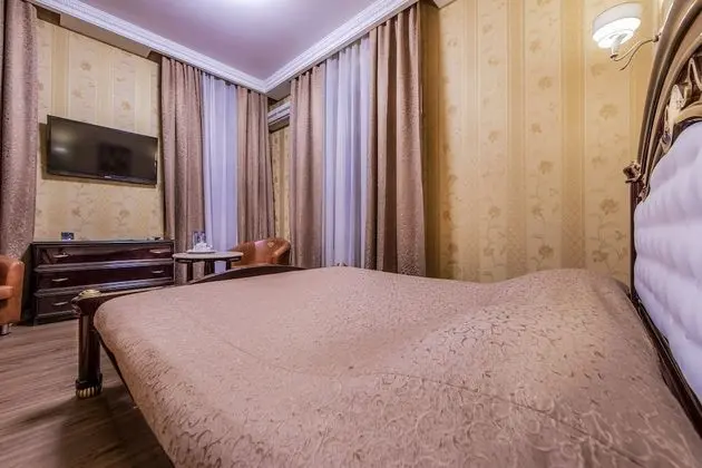 Comfort Tek Büyük Yataklı Oda