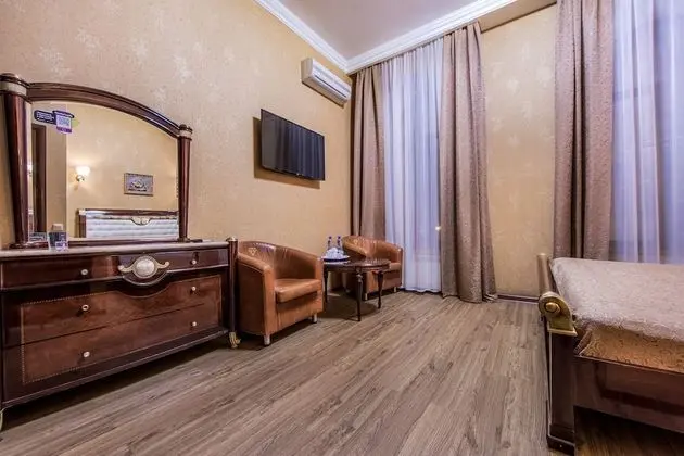 Comfort Tek Büyük Yataklı Oda