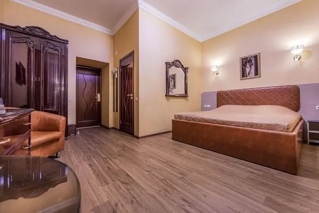 Standard Tek Büyük Yataklı Oda