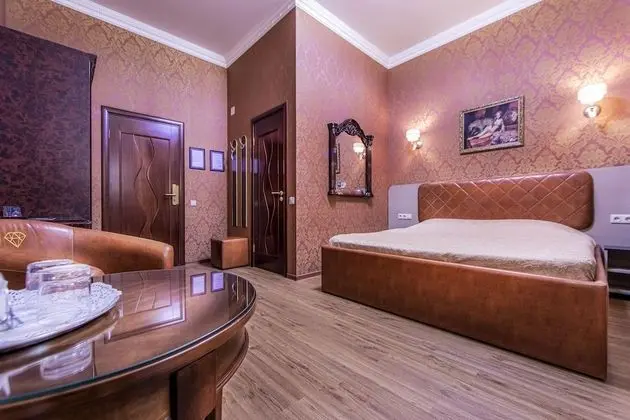 Standard Tek Büyük Yataklı Oda