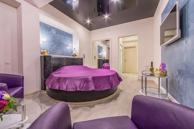 Comfort Tek Büyük Yataklı Oda