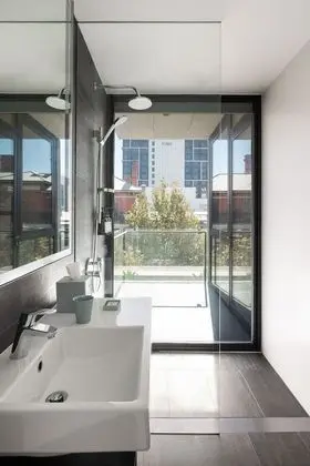 Standard Oda, 1 En Büyük (King) Boy Yatak, Balkon, Şehir Manzaralı
