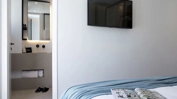 Basic Tek Büyük Yataklı Oda