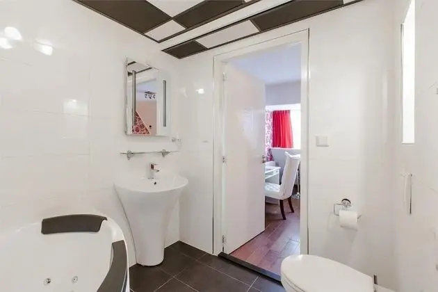 Deluxe Tek Büyük Yataklı Oda (without balcony)