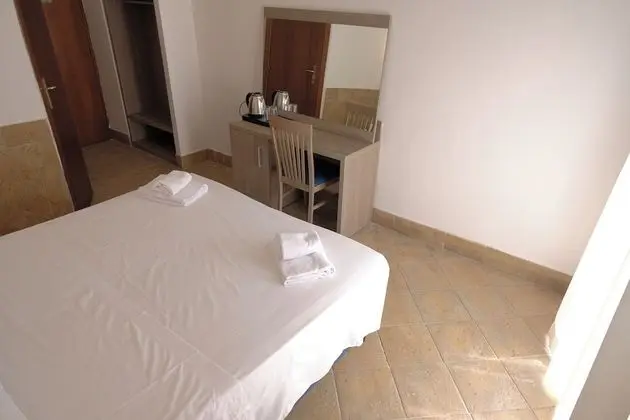 Classic Tek Büyük veya İki Ayrı Yataklı Oda