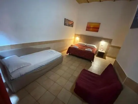 Classic Üç Kişilik Oda