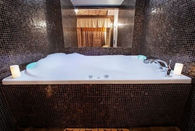 Luxury Tek Büyük Yataklı Oda, Jakuzi