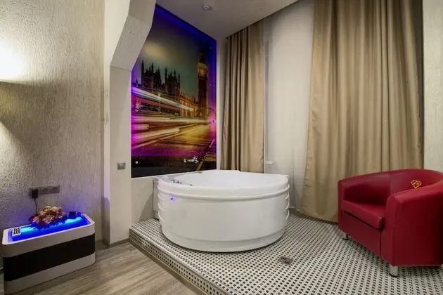 Comfort Tek Büyük Yataklı Oda, Jakuzi