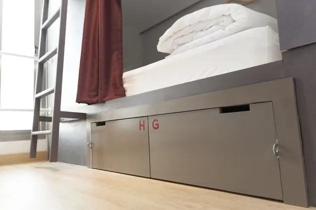 Ortak Ranzalı Oda, Karma Ranzalı Oda (Bunk Bed)