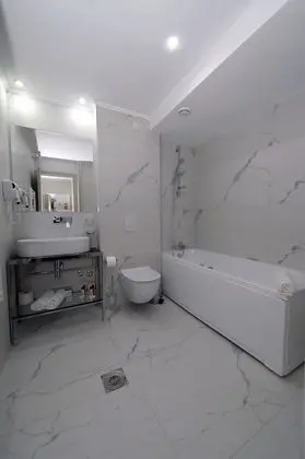 Deluxe Tek Büyük veya İki Ayrı Yataklı Oda