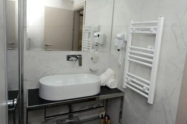 Standard Tek Büyük veya İki Ayrı Yataklı Oda