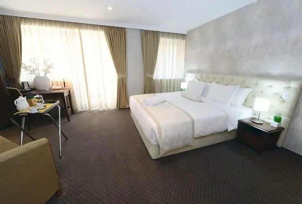 Senior Süit, Teras, Şehir Manzaralı