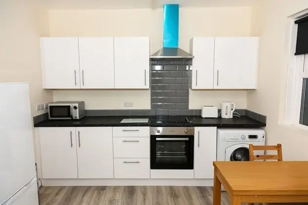 Tek Büyük Yataklı Oda, Ortak Banyo