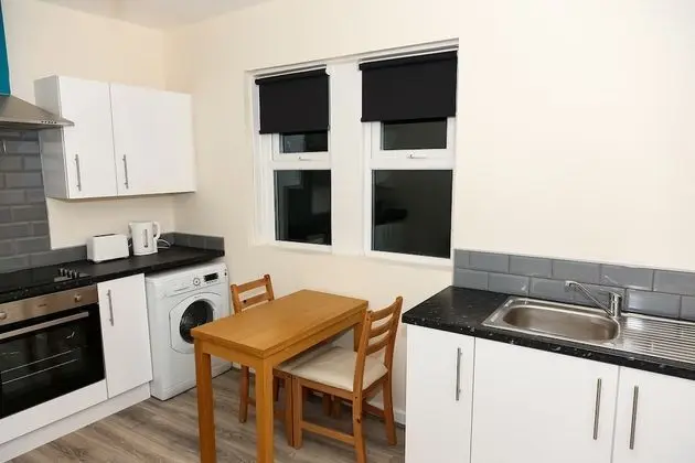 Tek Büyük Yataklı Oda, Ortak Banyo
