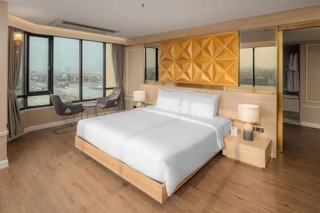 Alexander Suite