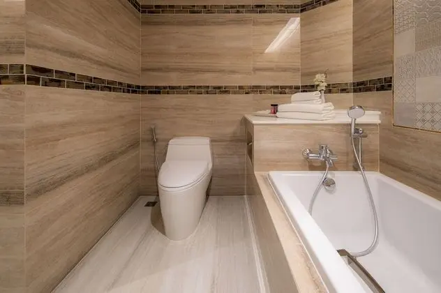 Alexander Suite