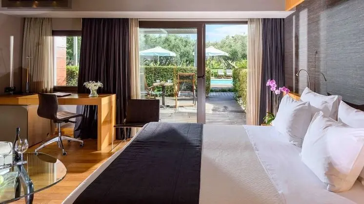 Superior Double Room, Pool front