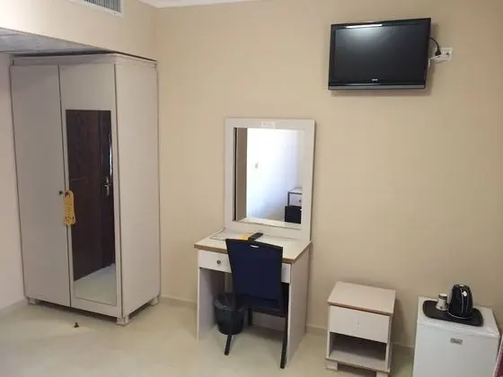 Üç Kişilik Oda, Şehir Manzaralı