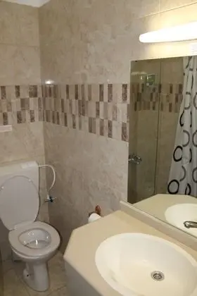Üç Kişilik Oda, Şehir Manzaralı