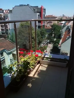 Çift ​​kişilik Economy