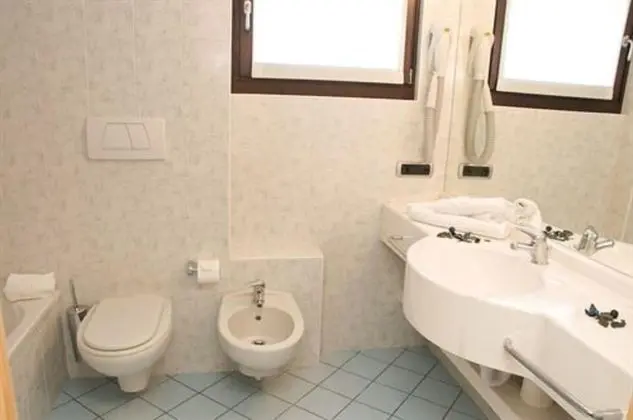 Comfort Dört Kişilik Oda