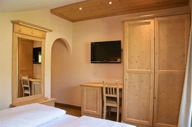 Comfort Tek Büyük veya İki Ayrı Yataklı Oda