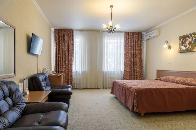 Standard Tek Büyük Yataklı Oda