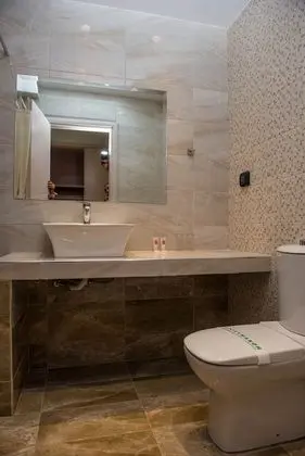 Luxury Tek Büyük Yataklı Oda