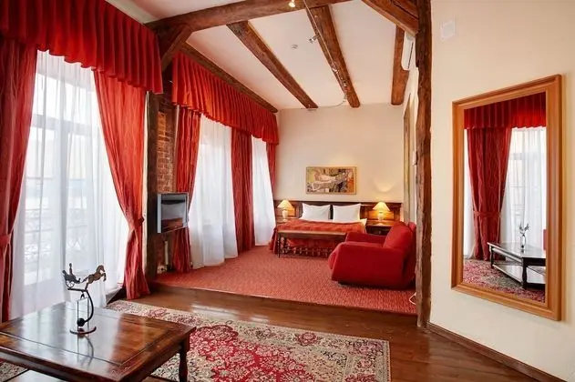 Deluxe Tek Büyük Yataklı Oda