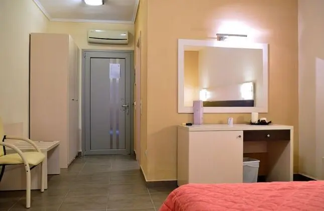 Standard Üç Kişilik Oda