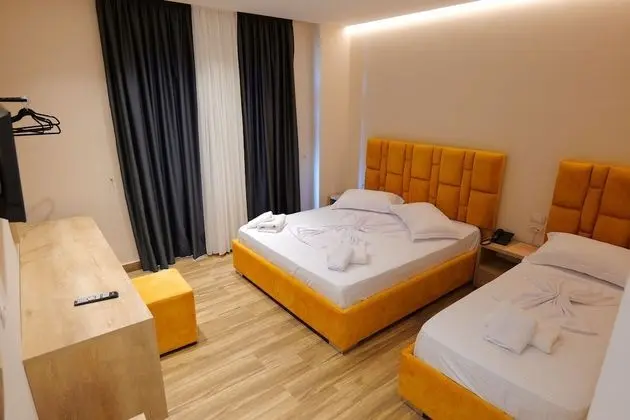 Deluxe Üç Kişilik Oda, Deniz Manzaralı
