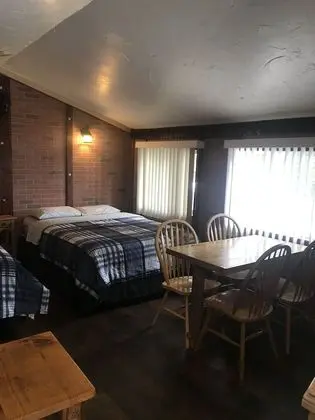 Comfort Kulübe, 2 Büyük (Queen) Boy Yatak, Sigara İçilmez (Cabins 1 or 2)
