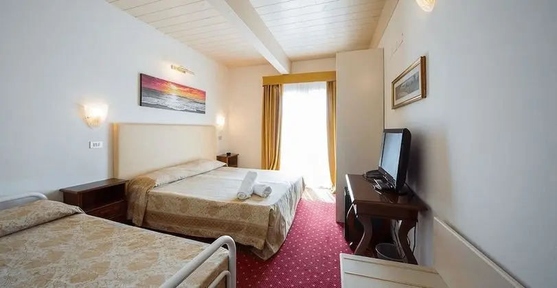 Üç Kişilik Oda, Balkon