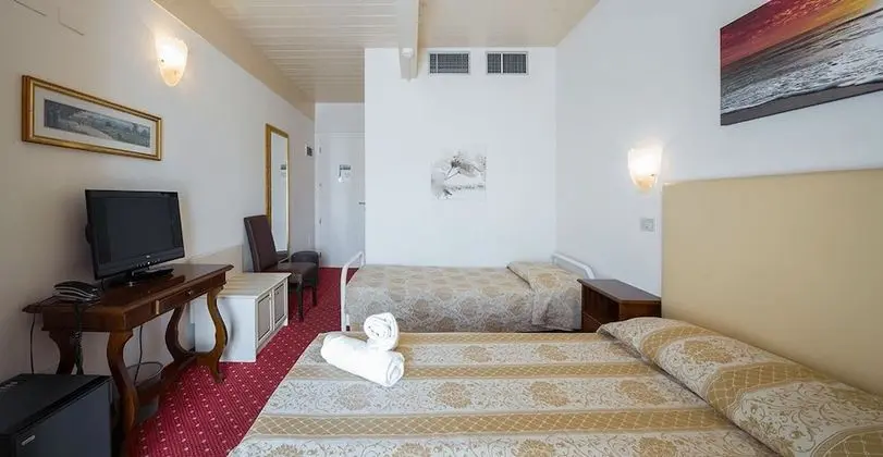 Üç Kişilik Oda, Balkon