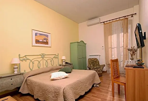 Tek Büyük Yataklı Oda