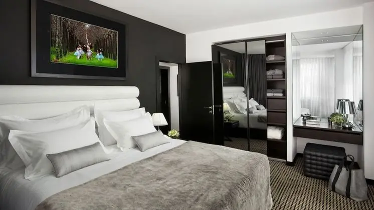 Deluxe Süit, Balkon, Kısmi Deniz Manzaralı
