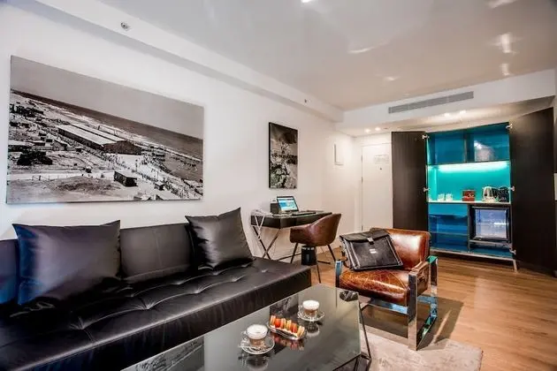 Deluxe Süit, Balkon, Kısmi Deniz Manzaralı