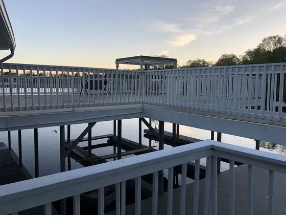 Standard Oda, 2 Büyük (Queen) Boy Yatak, Bağlantılı Odalar, Göl Kenarı