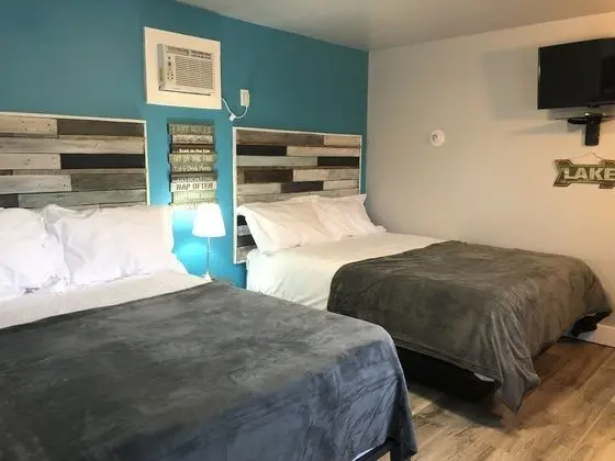 Standard Oda, 2 Büyük (Queen) Boy Yatak, Bağlantılı Odalar, Göl Manzaralı