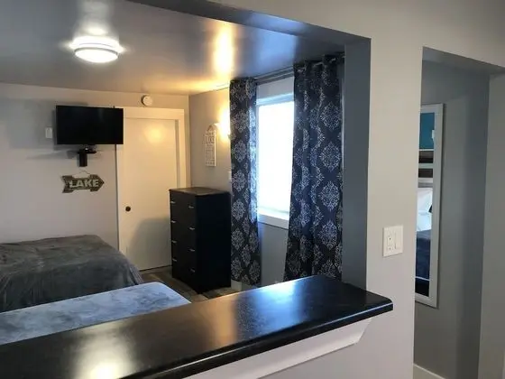 Standard Oda, 2 Büyük (Queen) Boy Yatak, Bağlantılı Odalar, Göl Manzaralı