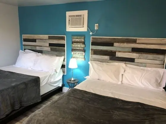 Standard Oda, 2 Büyük (Queen) Boy Yatak, Bağlantılı Odalar, Göl Manzaralı