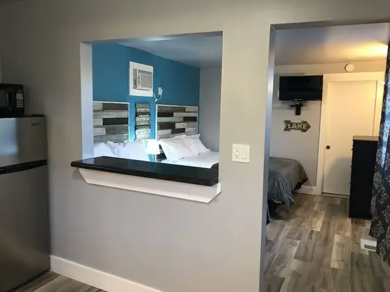 Standard Oda, 2 Büyük (Queen) Boy Yatak, Bağlantılı Odalar, Göl Manzaralı