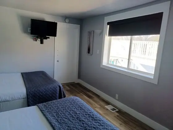 Standard Oda, 2 Büyük (Queen) Boy Yatak, Bağlantılı Odalar, Göl Manzaralı