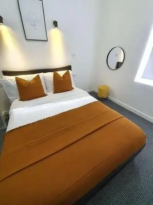 Luxury Tek Büyük Yataklı Oda