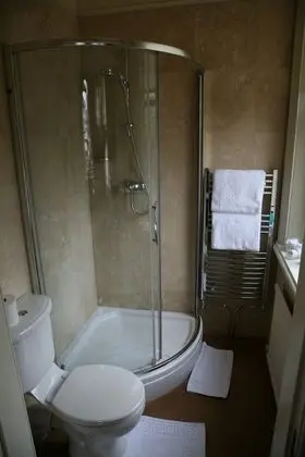 Classic Tek Büyük Yataklı Oda, Banyolu/Duşlu, Bahçe Manzaralı