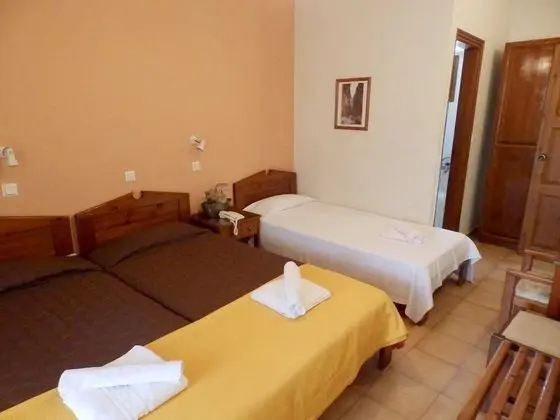 Üç Kişilik Oda