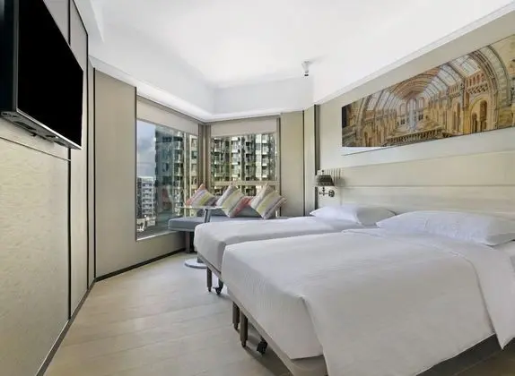 Clover City View Room