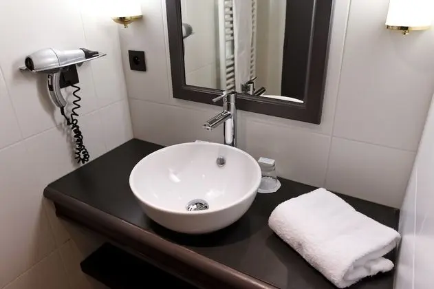 Premium Tek Büyük Yataklı Oda