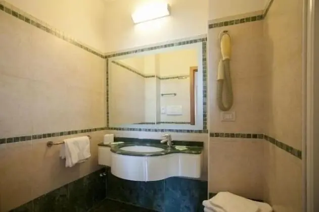 Economy Tek Büyük veya İki Ayrı Yataklı Oda