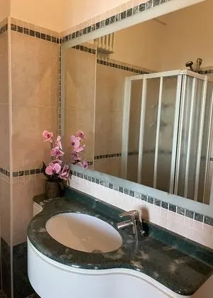 Economy Tek Büyük veya İki Ayrı Yataklı Oda